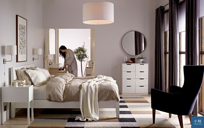 IKEA床，扶手椅，鏡子，抽屜，抱枕__20151_idbe06b_01_PH107341